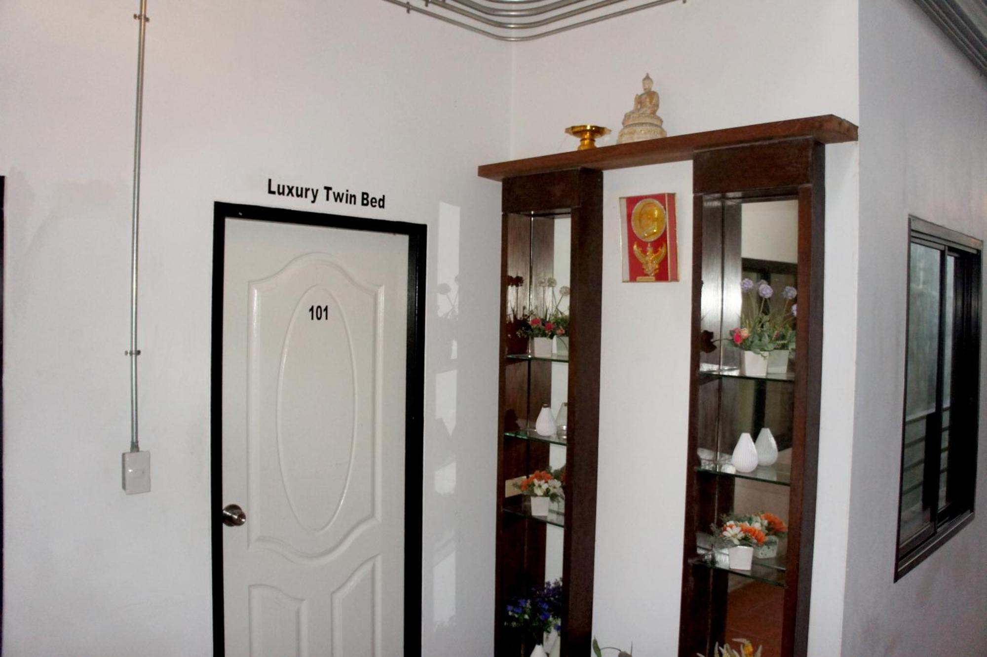 White Jail At Koh Tao Hostel 외부 사진
