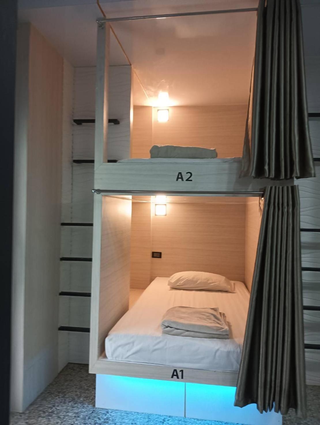 White Jail At Koh Tao Hostel 외부 사진